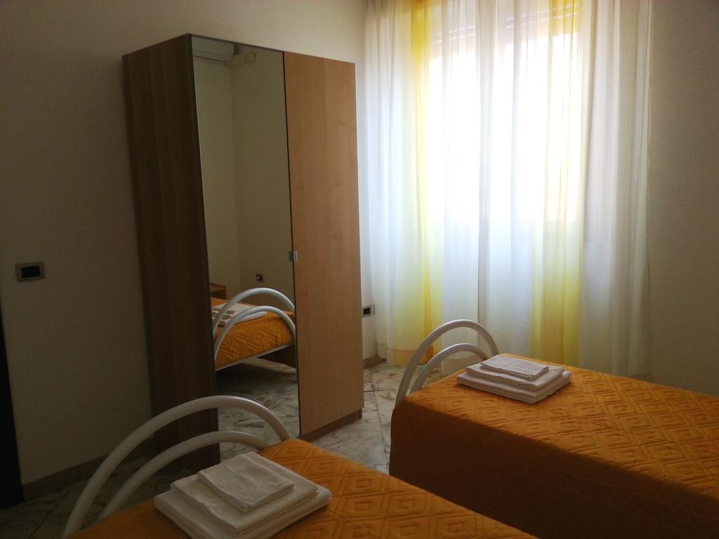 La Via Del Mare - Acireale Centro Storico Apartment Phòng bức ảnh